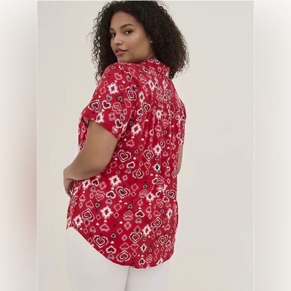 Torrid Red Paisley heart w/Pocket button down blouse sz 2X - Picture 8 of 11